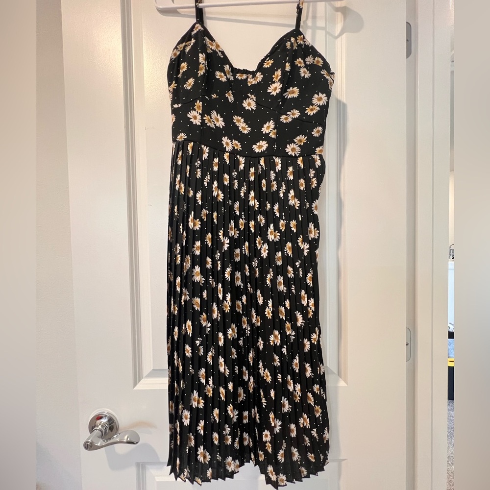 Max and Ash Daisy/Sunflower dress